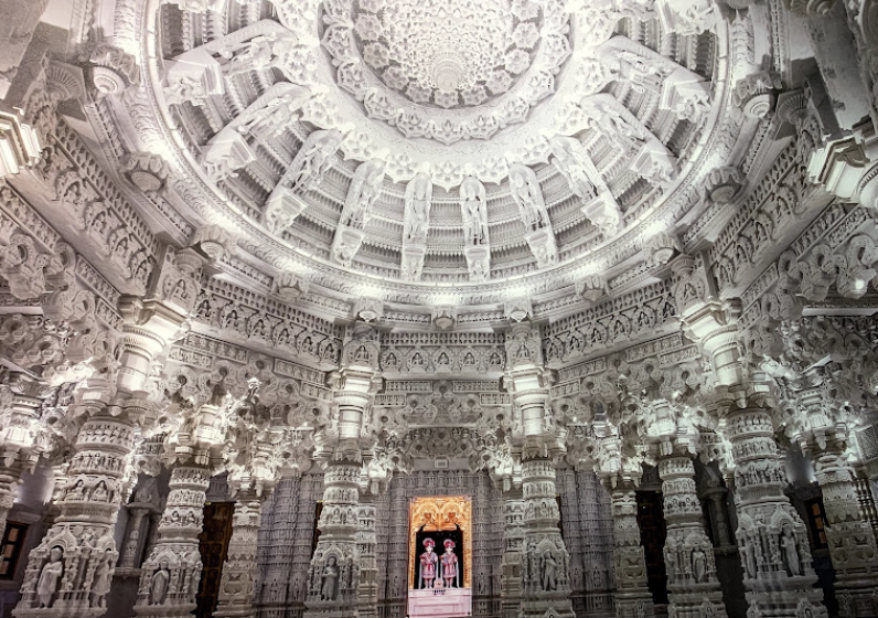 Magnificient architecture at BAPS Shri Swaminarayan Mandir, Chino Hills